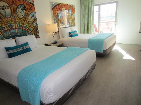 Carousel Beach Inn Main image